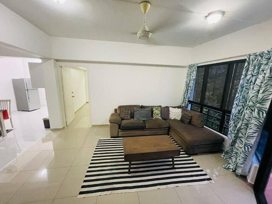 Kk Jungle Hideaway Lovely Apartment 5 Mins Walk To Town كوتا كينابالو المظهر الخارجي الصورة